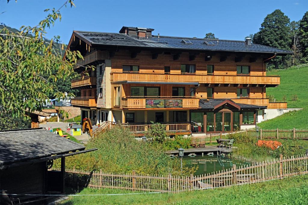 Ski in Ski out Hotel Unterellmau — photo 1