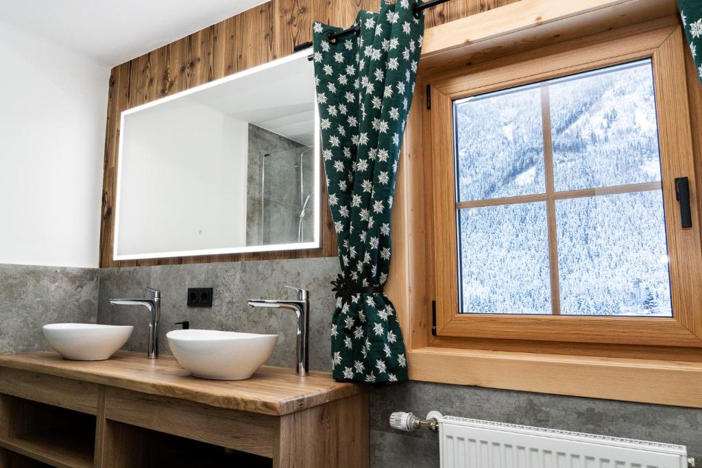 SÖLLHOF Ferienhaus mit 11 Schlafzimmern I großer Gemeinschaftsraum I Skibushaltestelle I 10 Min zum Skigebiet photo 3