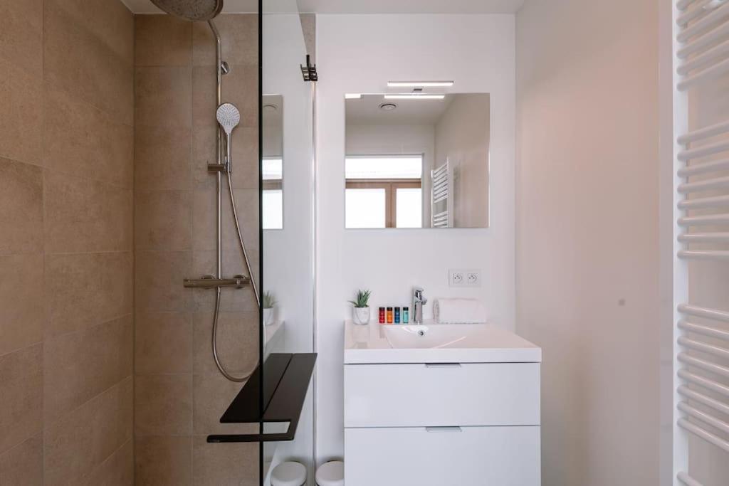 Stylish 1BR home at Prime Location photo 3