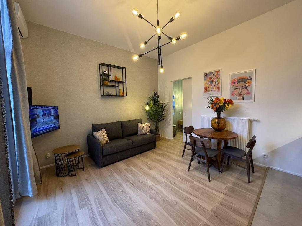 Luxury Suites Royal by Rikas Hotels — photo 1