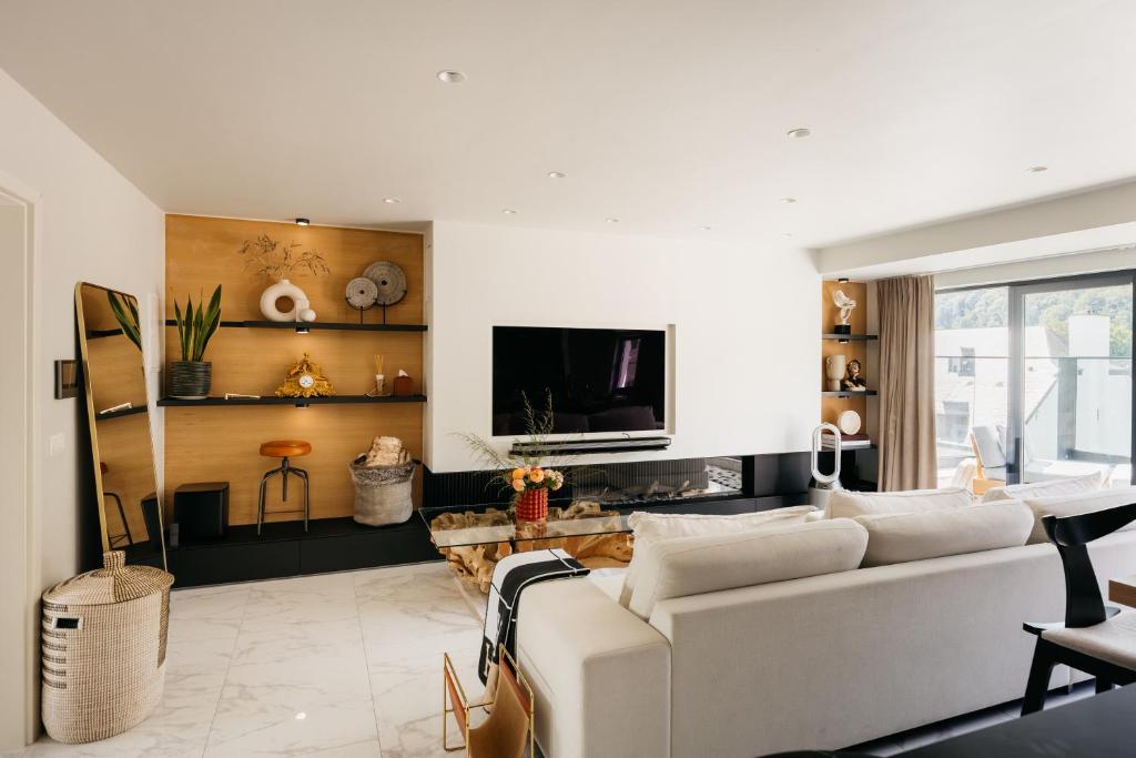 The Edgewater Suites - RIVERSIDE photo 2