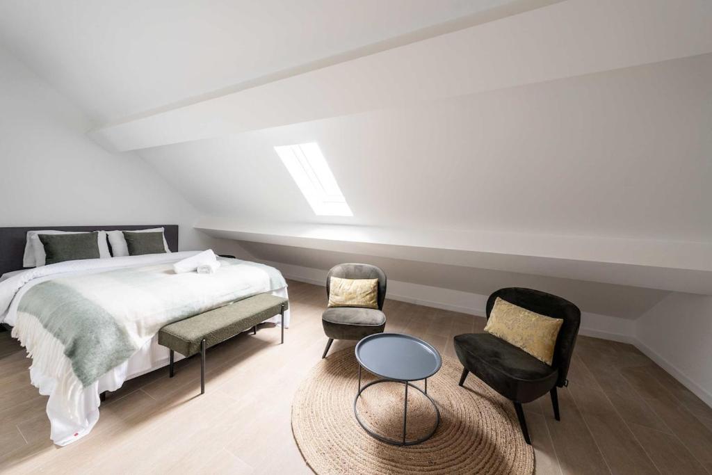 Stylish Duplex for 8 in Central Antwerp photo 2