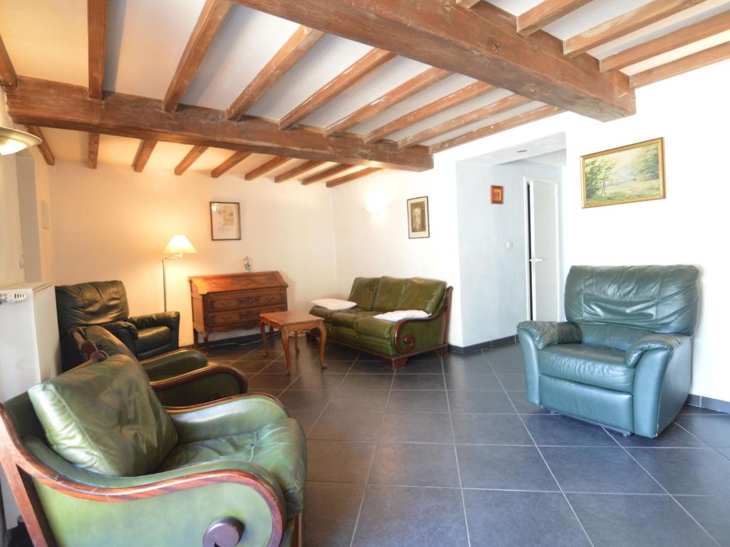 Cozy Cottage Near River photo 2