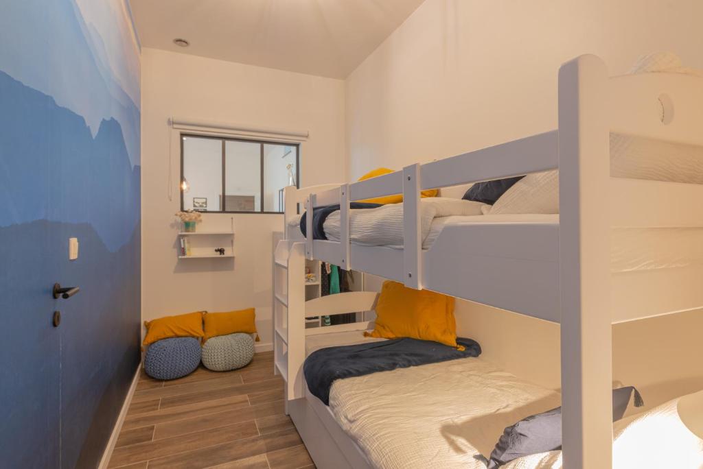 Superbe appartement 2 chambres dans un clos privé proche de Waterloo photo 2