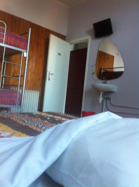 The82 Hostel Louise — photo 1