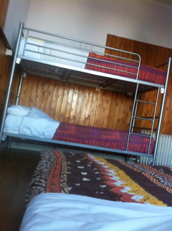 The82 Hostel Louise photo 2