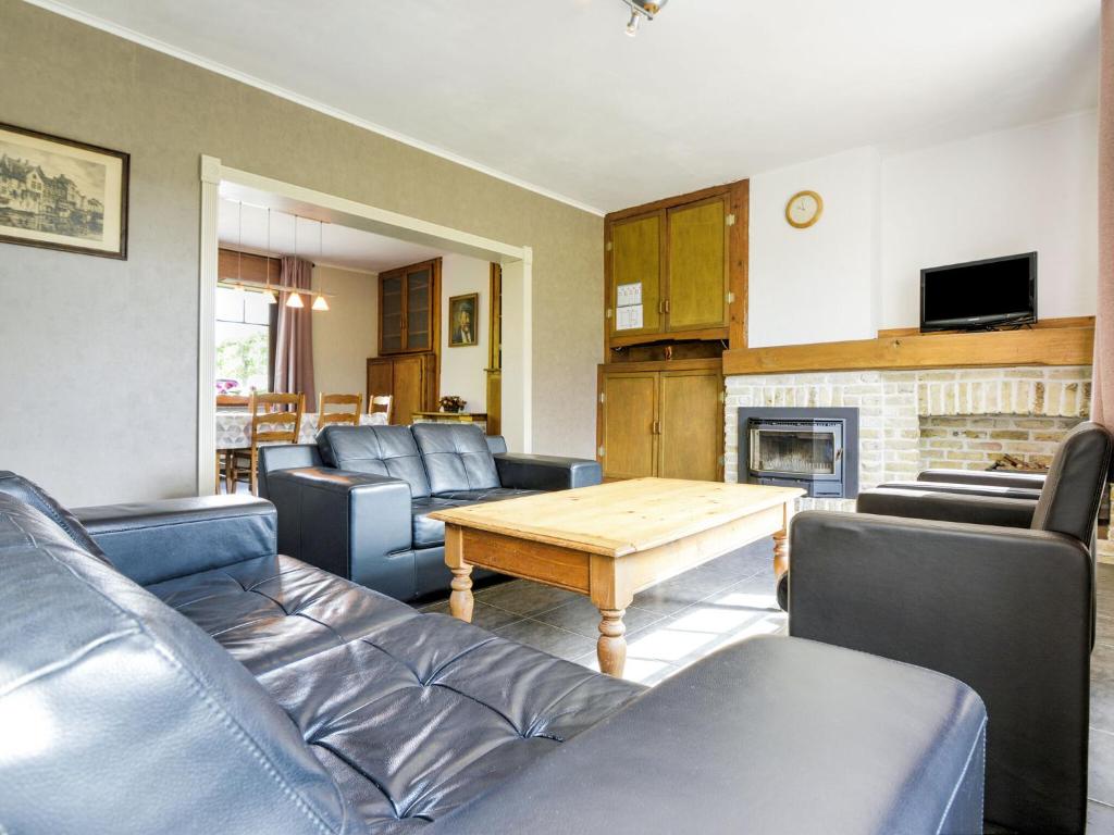 Lovely Holiday Home in Oostvleteren with Garden