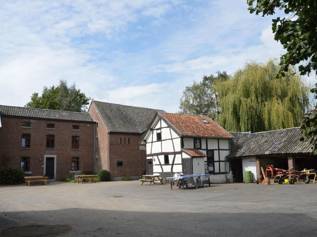 Teuven Farmhouse for 24 Guests — photo 1