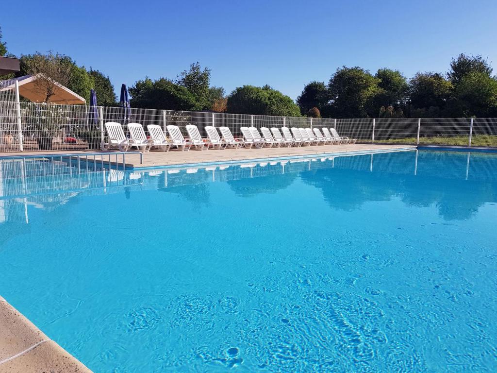 Apartment Isabelle with parking and shared pool by Interhome photo 3
