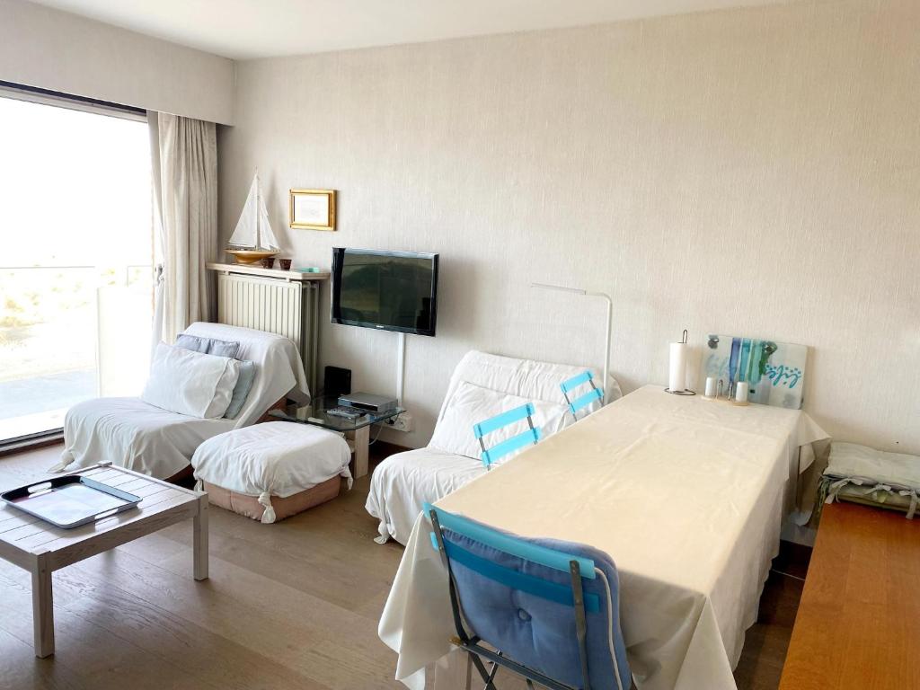 Apartment in Nieuwpoort by the Beach photo 2