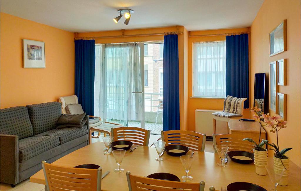 Beautiful Apartment In Oostende photo 3