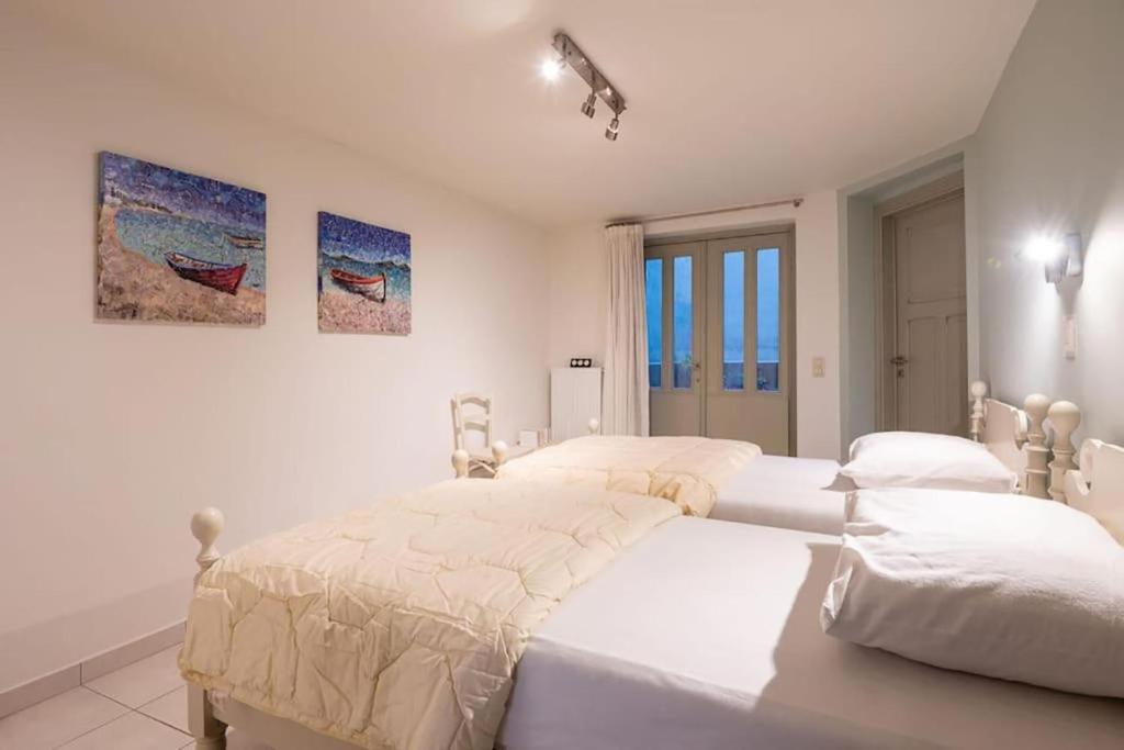 Spacious 7-Bed House in Oostende City photo 2