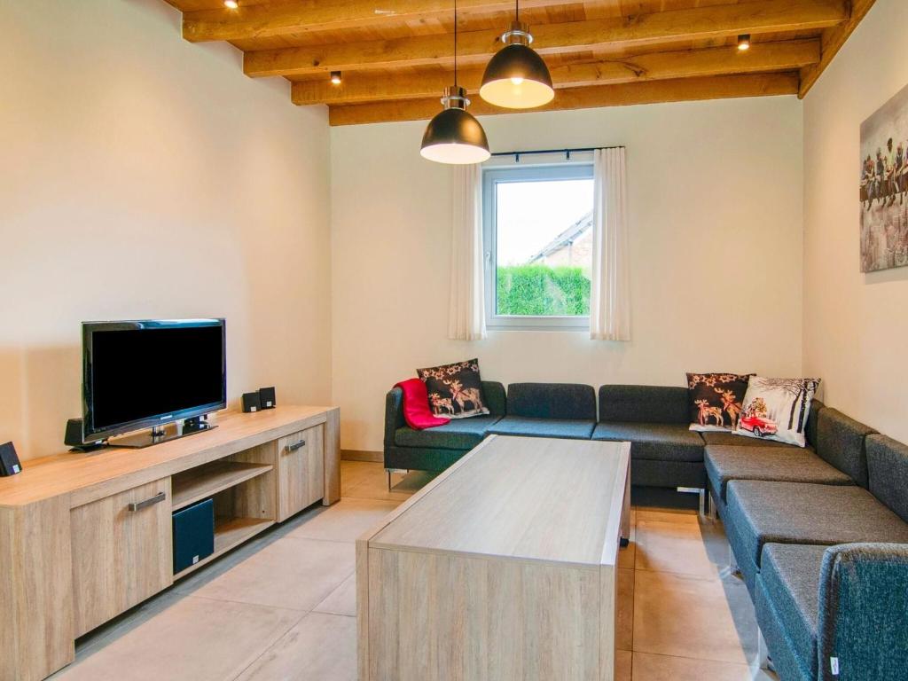 Modern family holiday home photo 2
