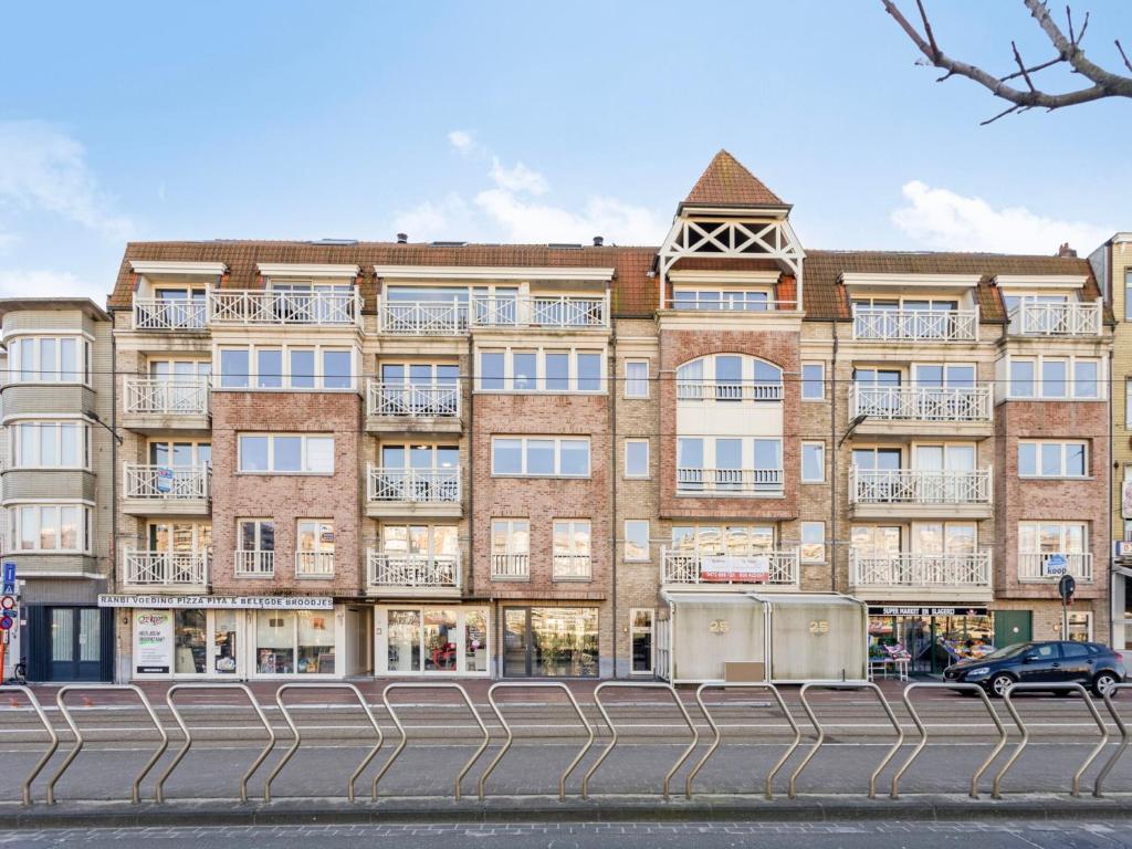 Apartment in Blankenberge with Marina View — photo 1