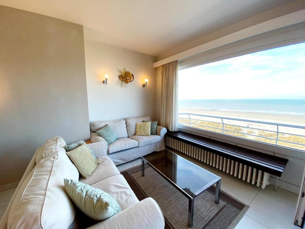 Attic Apartment Nieuwpoort near Beach — photo 1