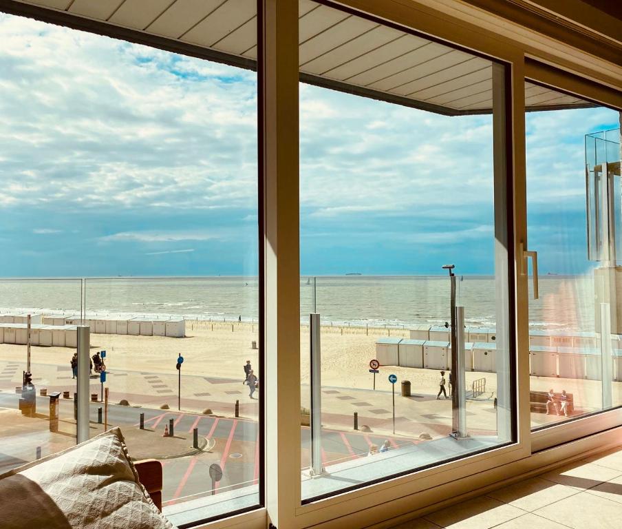 BEACHVIEW and PARKING photo 2