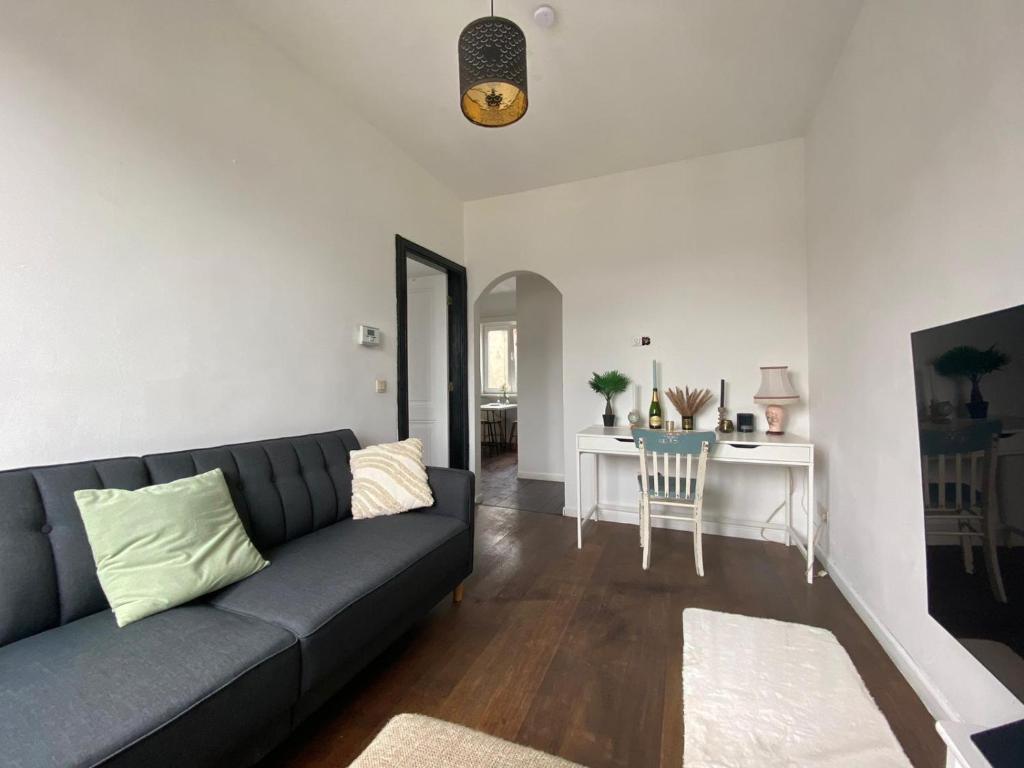 Trendy studio at top location — photo 1