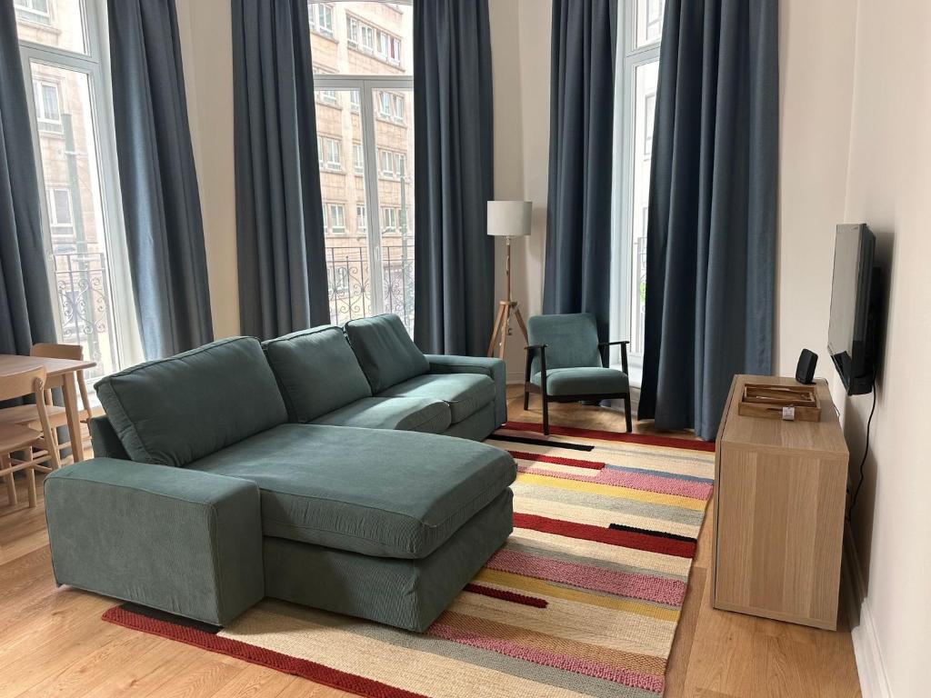 self check in Ixelles Apartment Retreat in the Heart of Brussels — photo 1