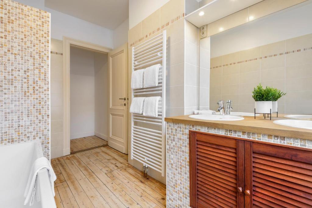 The 1894 Boutique Holiday Apartment photo 3