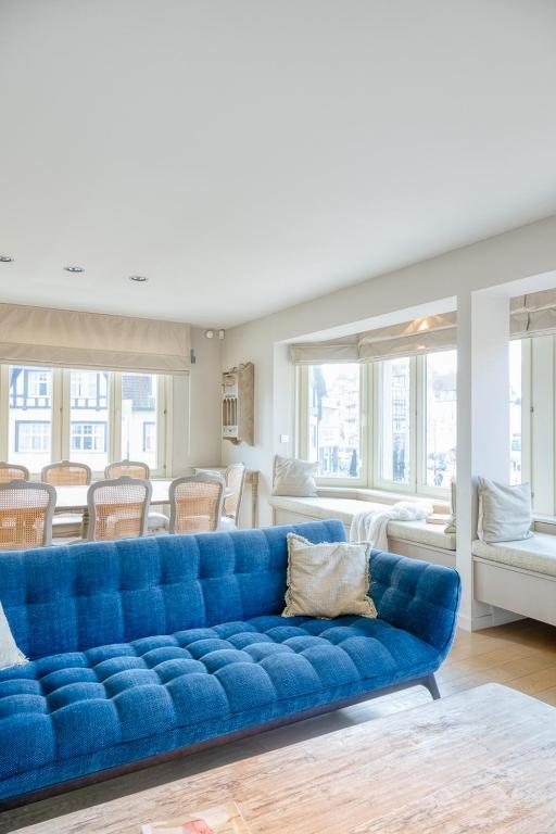 Stunning 3-Bedroom apartment with panoramic view photo 2