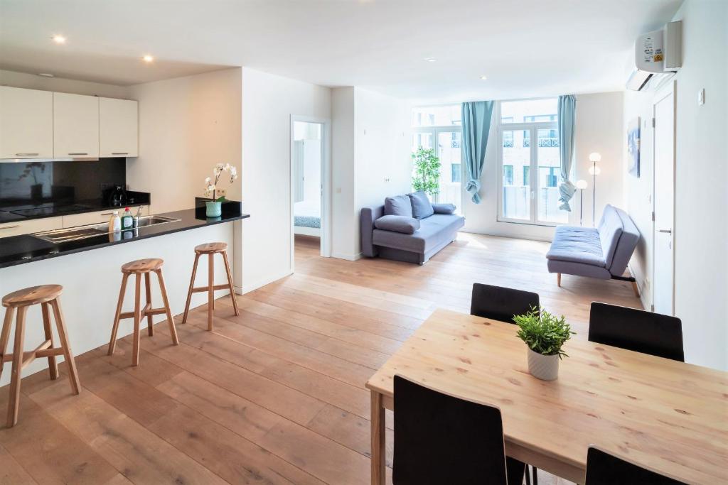 The Central Square Residence — photo 1