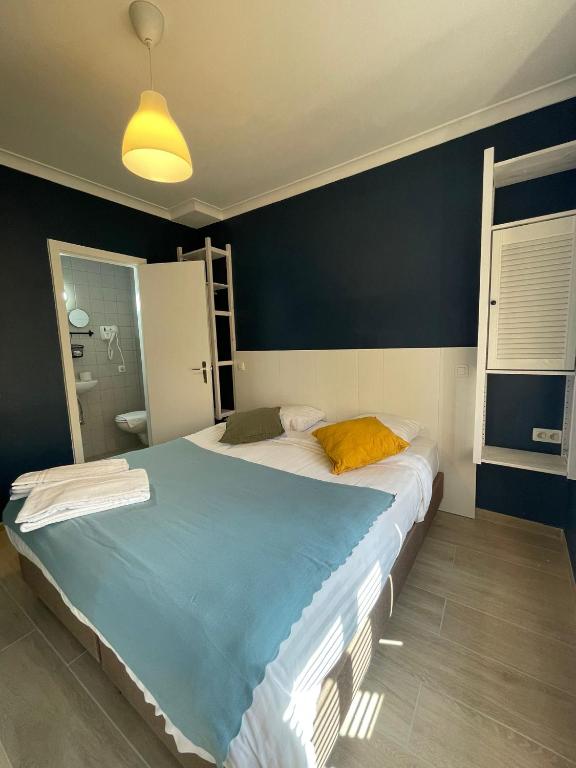 Hotel HEB photo 2