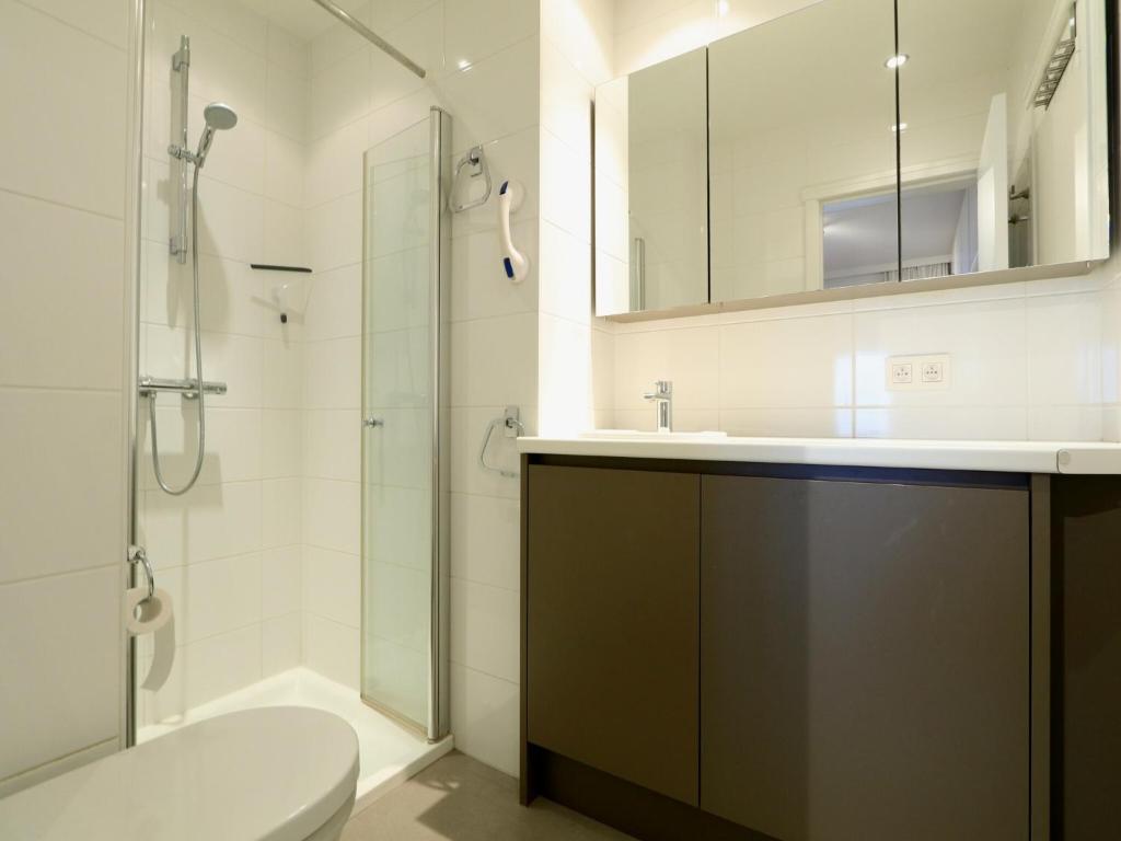 Apartment in Knokke with Stunning Sea View photo 3