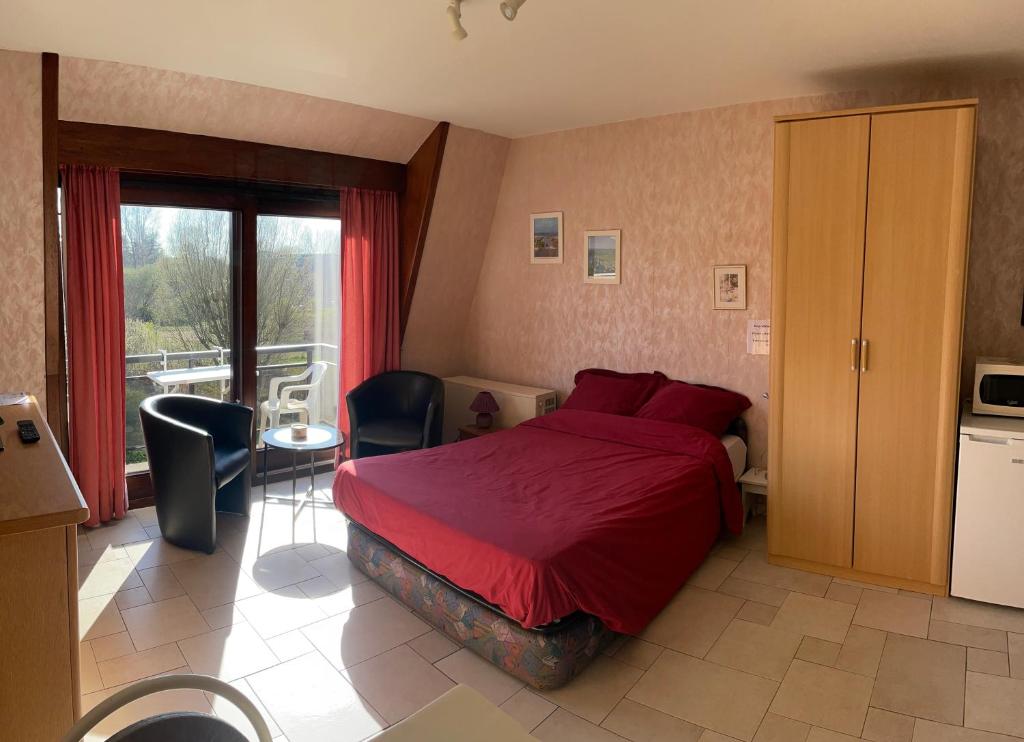 Studio White Chateau met parking en zonnig balkon photo 2