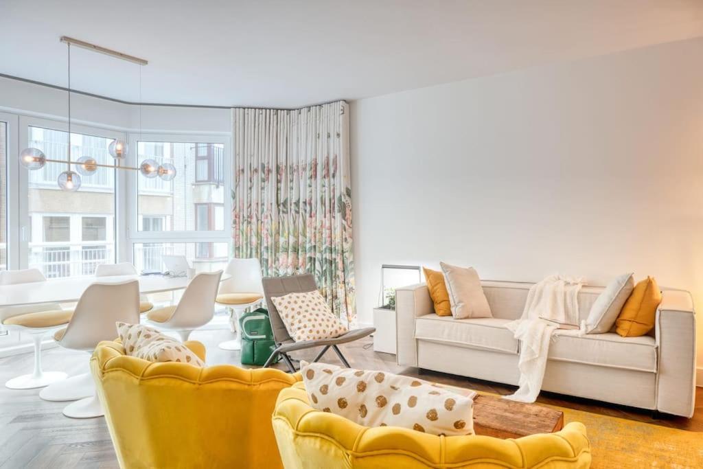 Seaside Haven for 6 with Parking in Knokke — photo 1