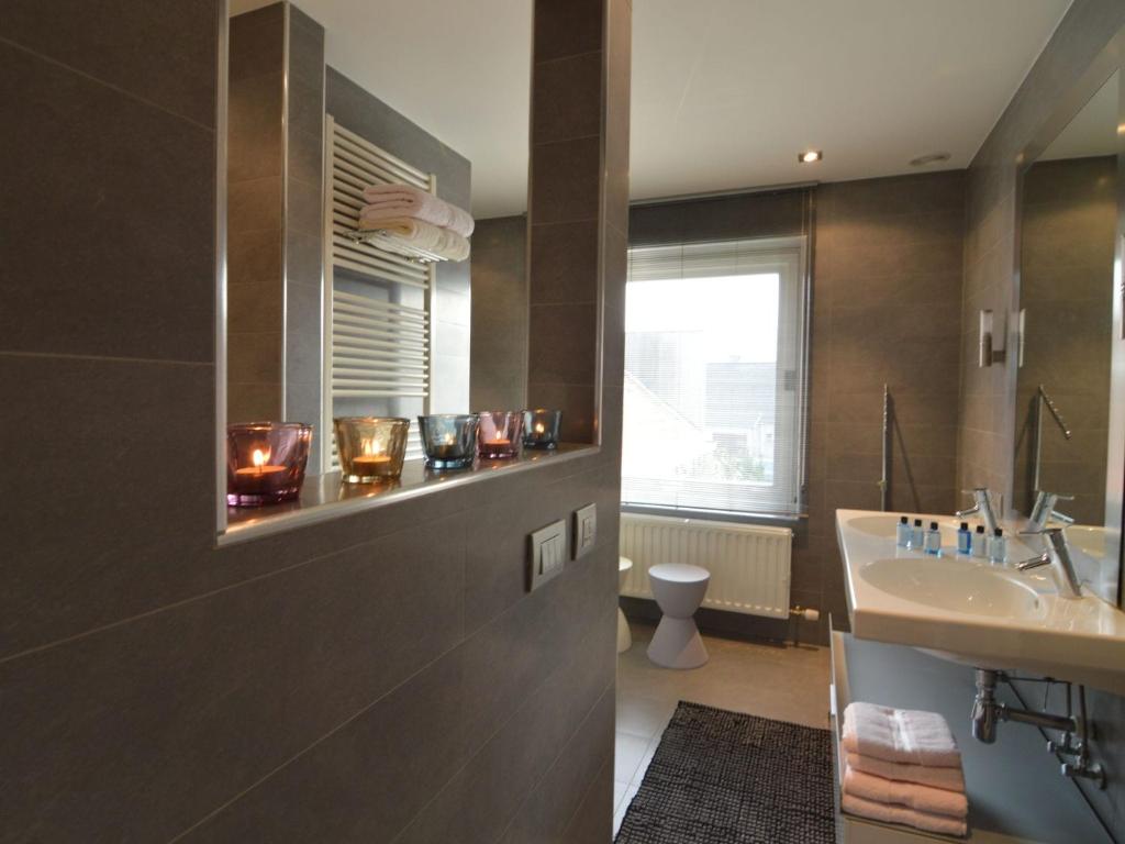 Villa in Zottegem with Pool and Sauna photo 3