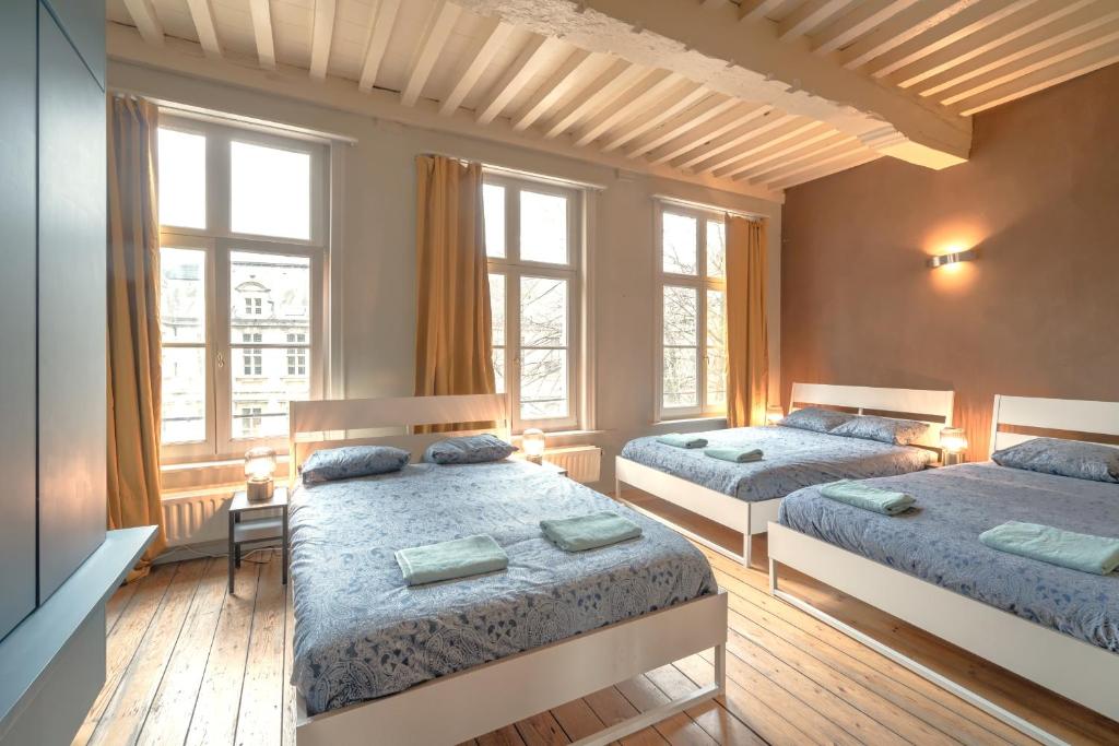 The Charming Hendrik Square Apartments photo 2