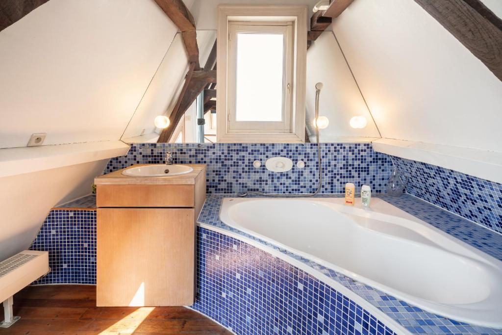 The Charming Hendrik Square Apartments photo 3