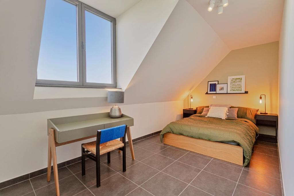 Ruim 3 slaapkamer appartement met parking nabij NATO photo 2