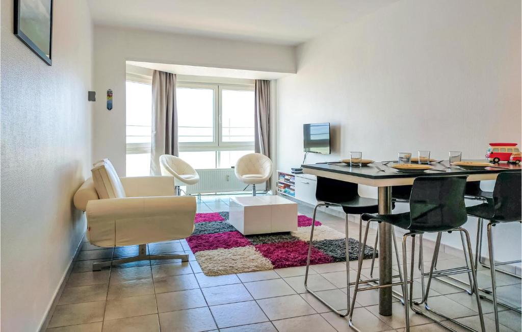 Cozy Apartment In Oostende With Wifi photo 3