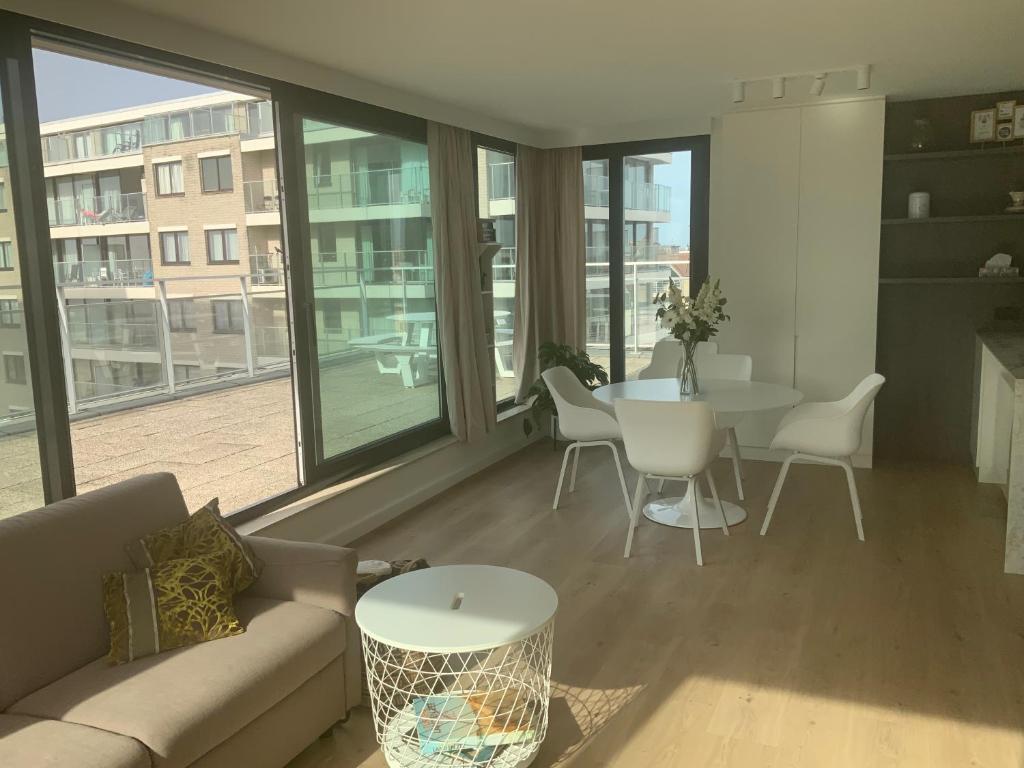 Sea View Penthouse — photo 1