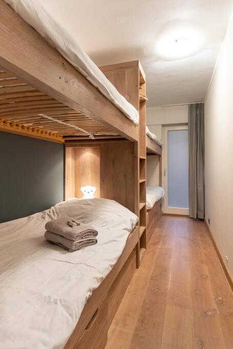 Seafront apartment Duinbergen photo 2
