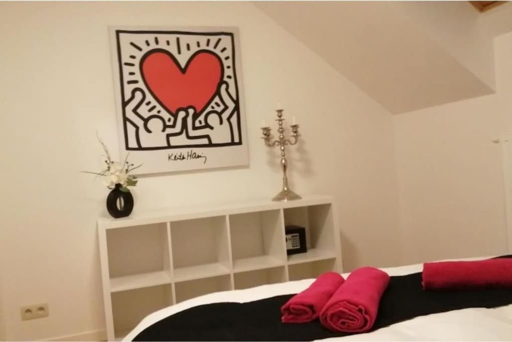 The pop-art luxury suite photo 2