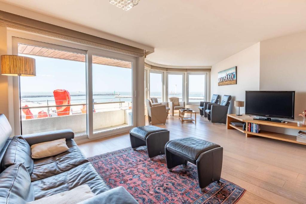 Wonderful 3BR apartment with sublime seaviews photo 2
