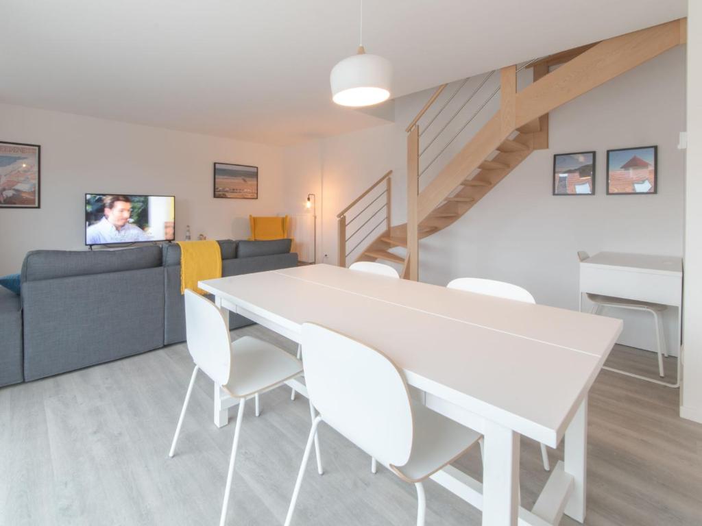 Apartment Medano with balcony by Interhome photo 2