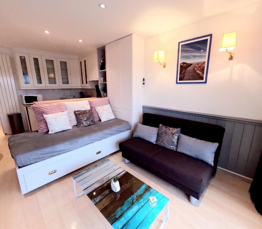 Skyline suite 2 photo 2