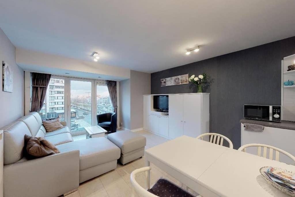 Studio met zeezicht op Heldenplein — photo 1