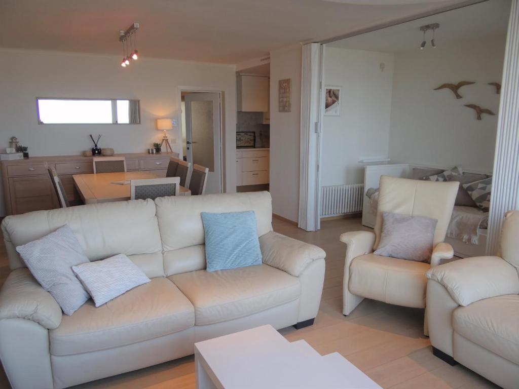 Apartment in Nieuwpoort with Sea Views — photo 1