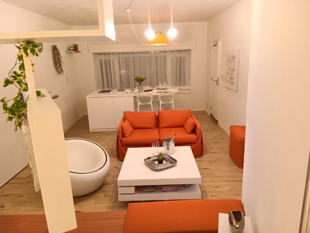 The Luxury White Suite photo 3