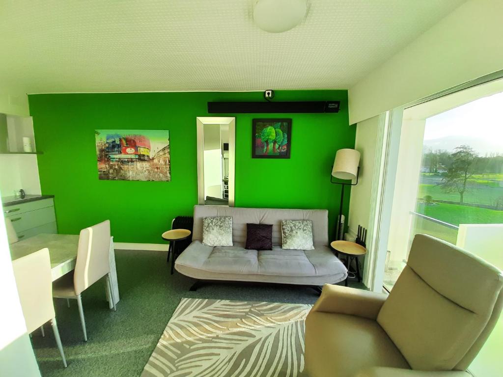 Zonnig appartement in een uniek gebouw photo 2