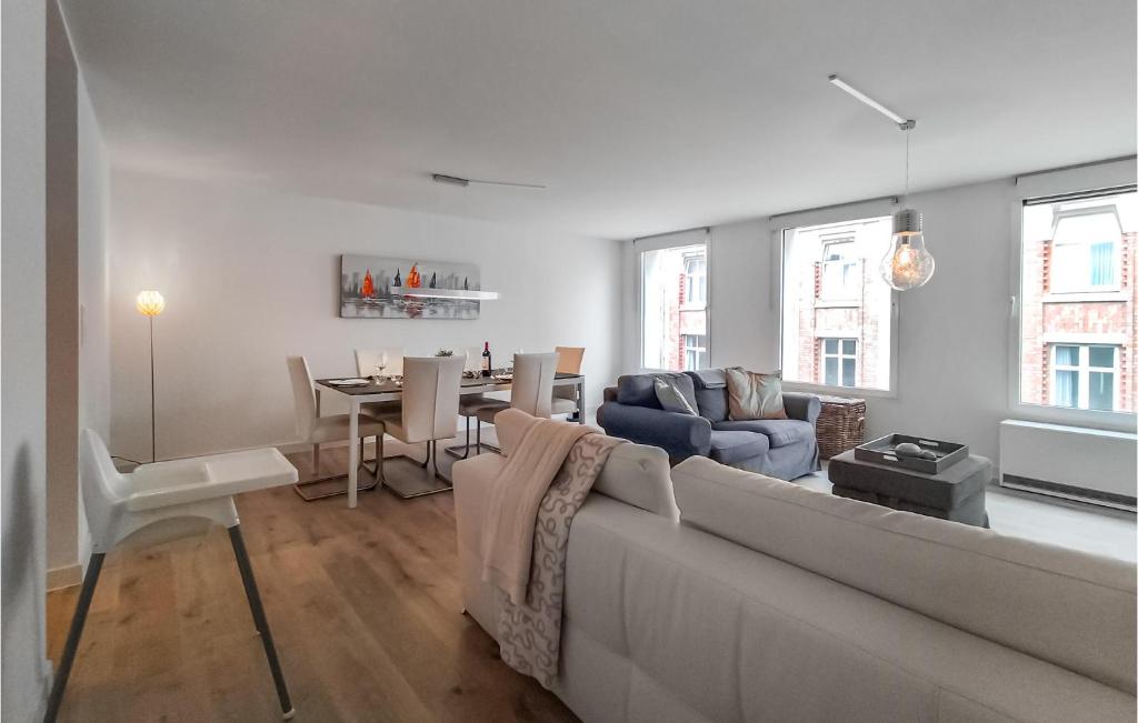 Lovely Apartment In Oostende With Wifi — photo 1