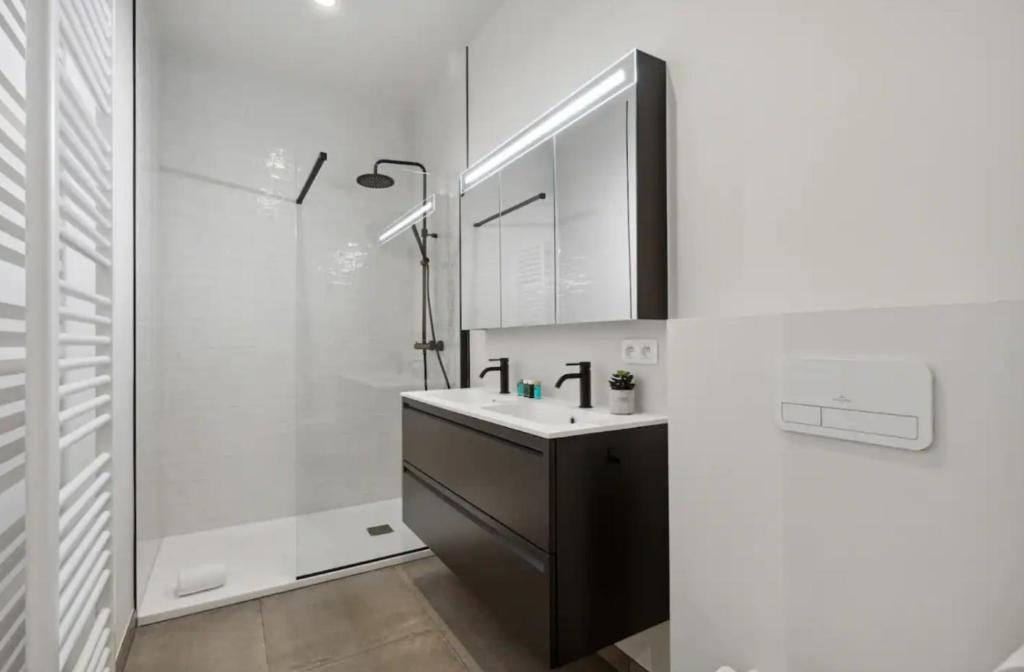 Triton luxe gelijkvloers appartement met tuin en gratis garage photo 3