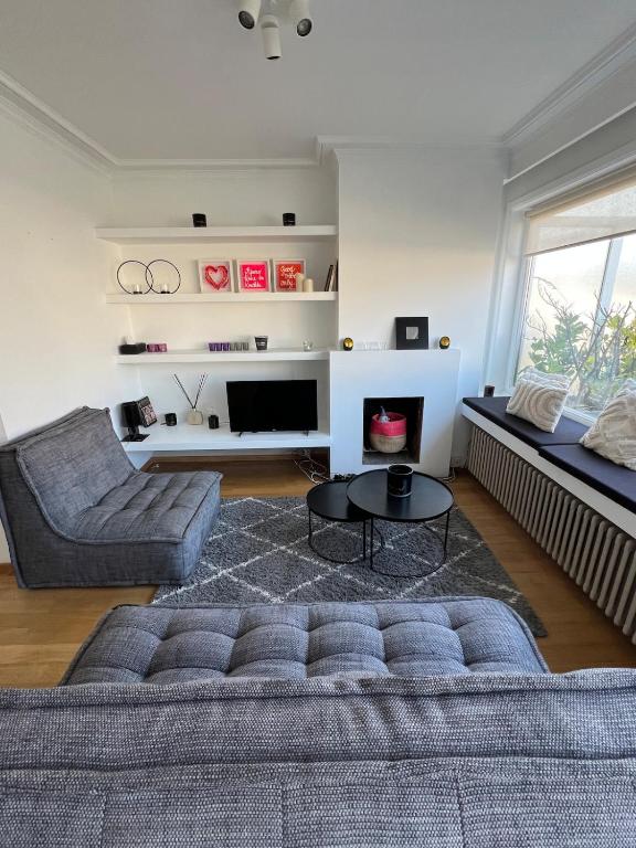 Très beau penthouse avec terrasse - Place Albert — photo 1