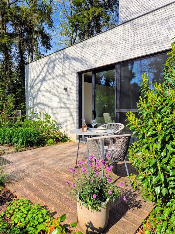 Studio Herman met buitenterras in Kapellenbos — photo 1