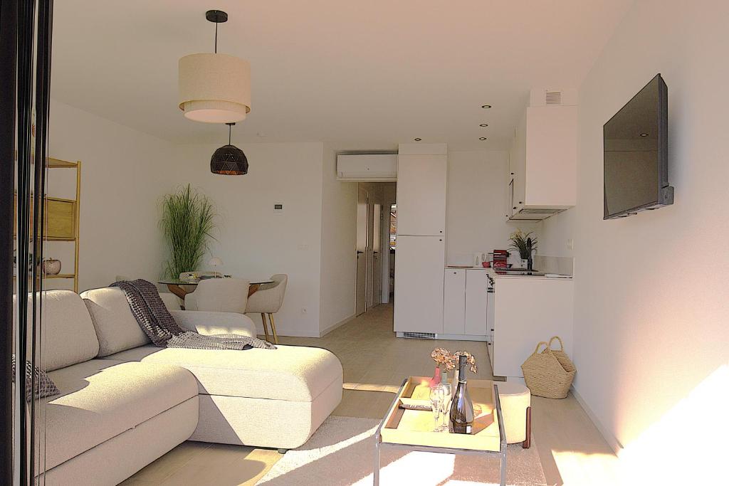 Zonnig appartement met ruim terras — photo 1