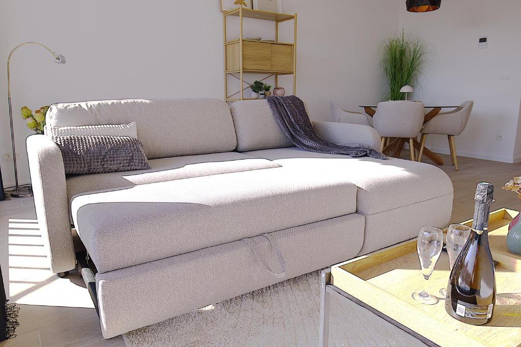 Zonnig appartement met ruim terras photo 2